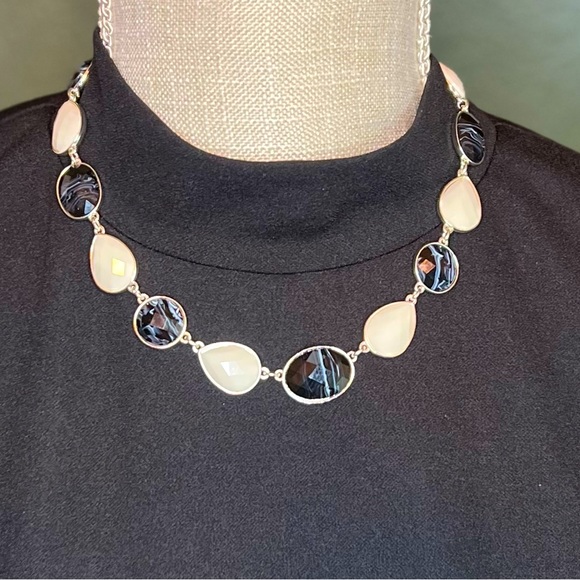 Jewelry - Vintage Black & White Glass Bead Adjustable Length Boho Necklace